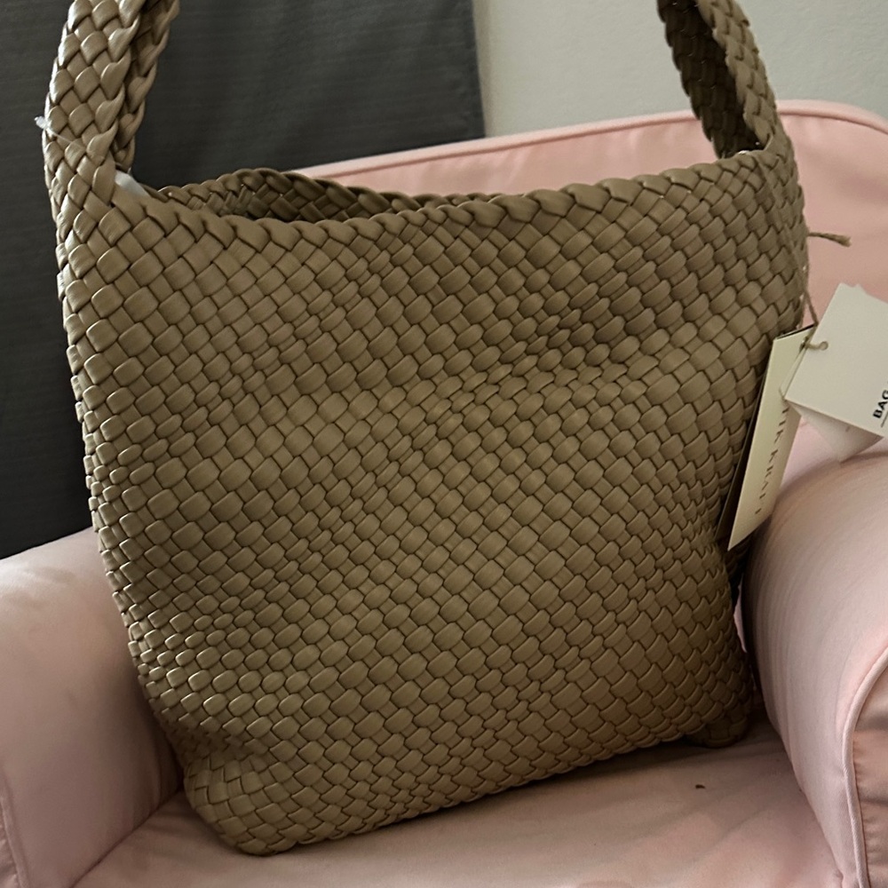 Chic Tan Woven Hobo Bag